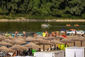 2022-08-04_05_06_07-nappal